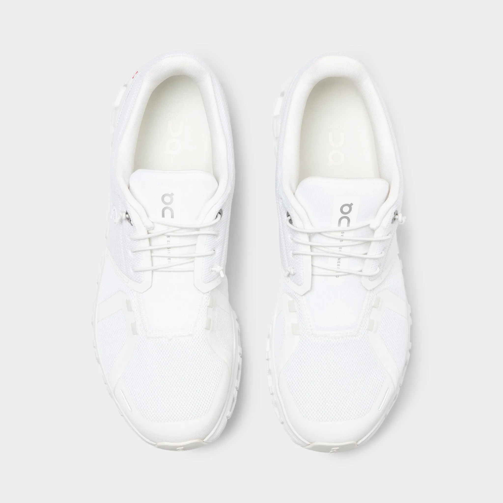 On Cloud 6 White / White