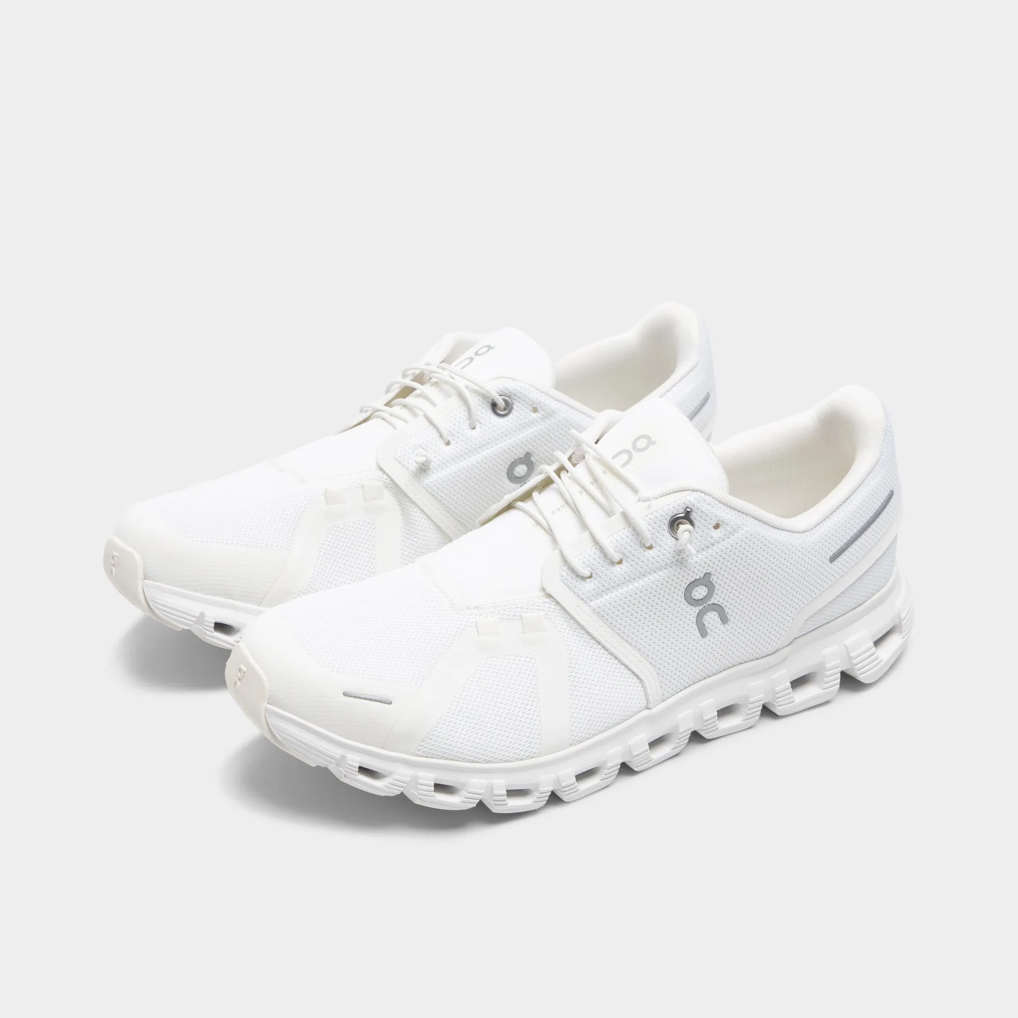 On Cloud 6 White / White